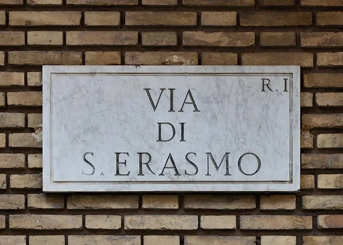 Apartment Domus Erasmo Rome
